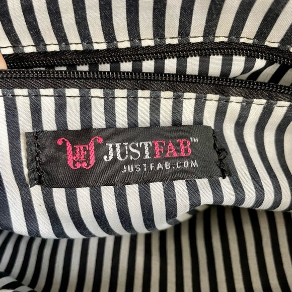 Black and white JustFab Purse - Picture 6 of 6